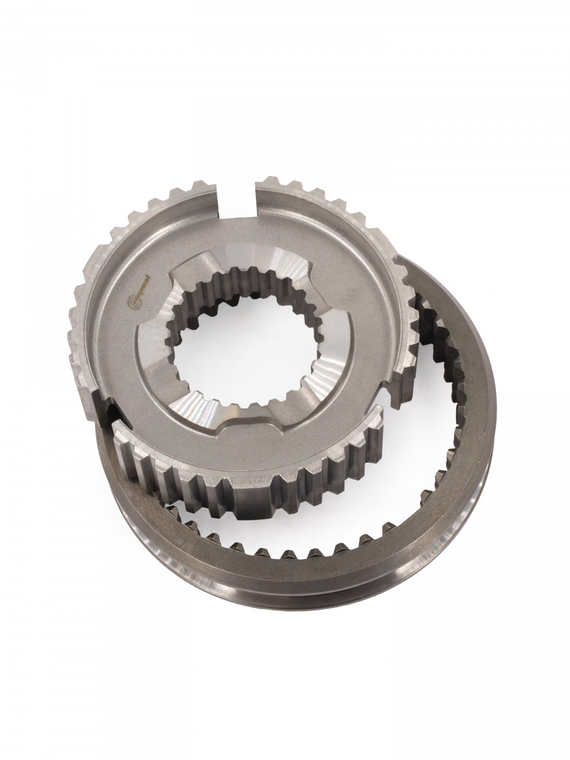 Комплект муфта синхронизатора со ступицей 1-2-5 передачи и заднего хода(рестайлинг)