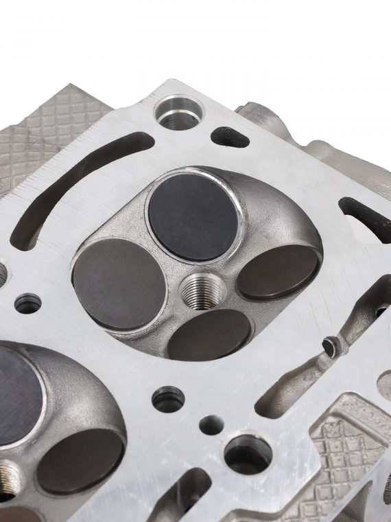 Головка блока цилиндров с клапанами