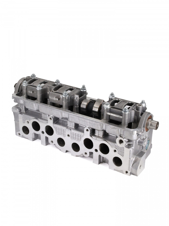 Головка блока с распредвалом и клапанами