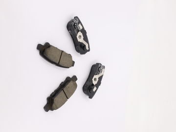 Комплект керамических тормозных колодок 4605A336