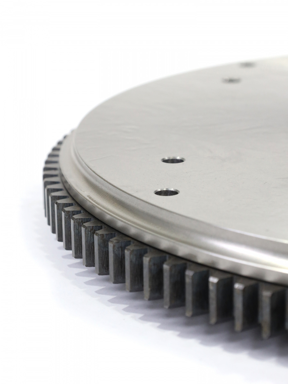 Маховик с зубчатым ободом