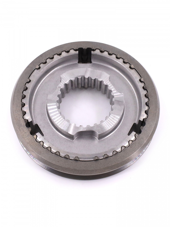 Муфта синхронизатора 5-й передачи и заднего хода коробки перемены передач в сборе со ступицей