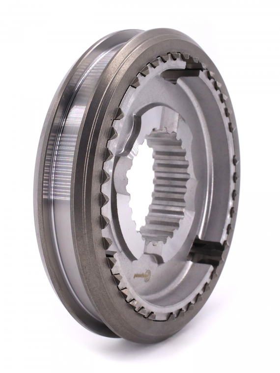 Муфта синхронизатора 5-й передачи и заднего хода коробки перемены передач в сборе со ступицей