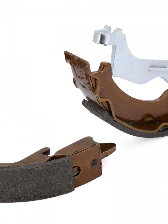 Комплект задних тормозных барабанных колодок 96348197