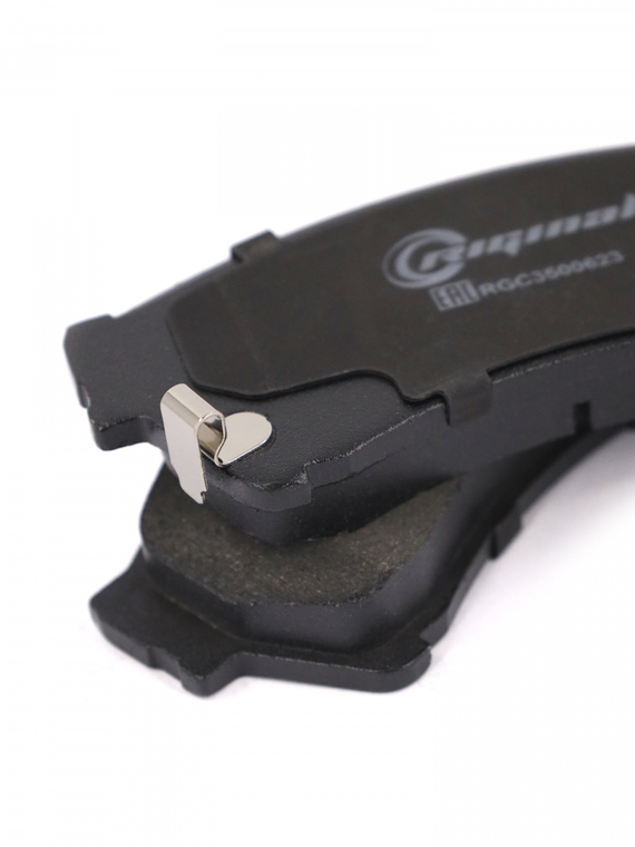 Колодки тормозные передние GSYD3328Z9C
